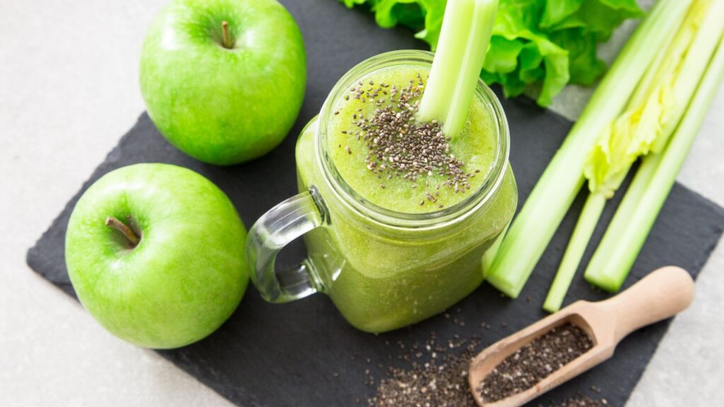 beneficios_del_apio_y_manzana_verde_con_chía